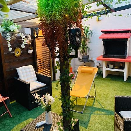 Chambre Cocooning Chez L'Habitant ヴィルヌーヴ・ル・ロワ エクステリア 写真