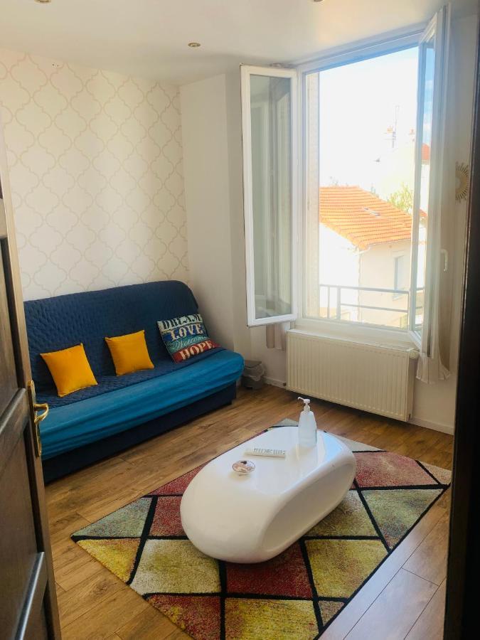 Chambre Cocooning Chez L'Habitant ヴィルヌーヴ・ル・ロワ エクステリア 写真